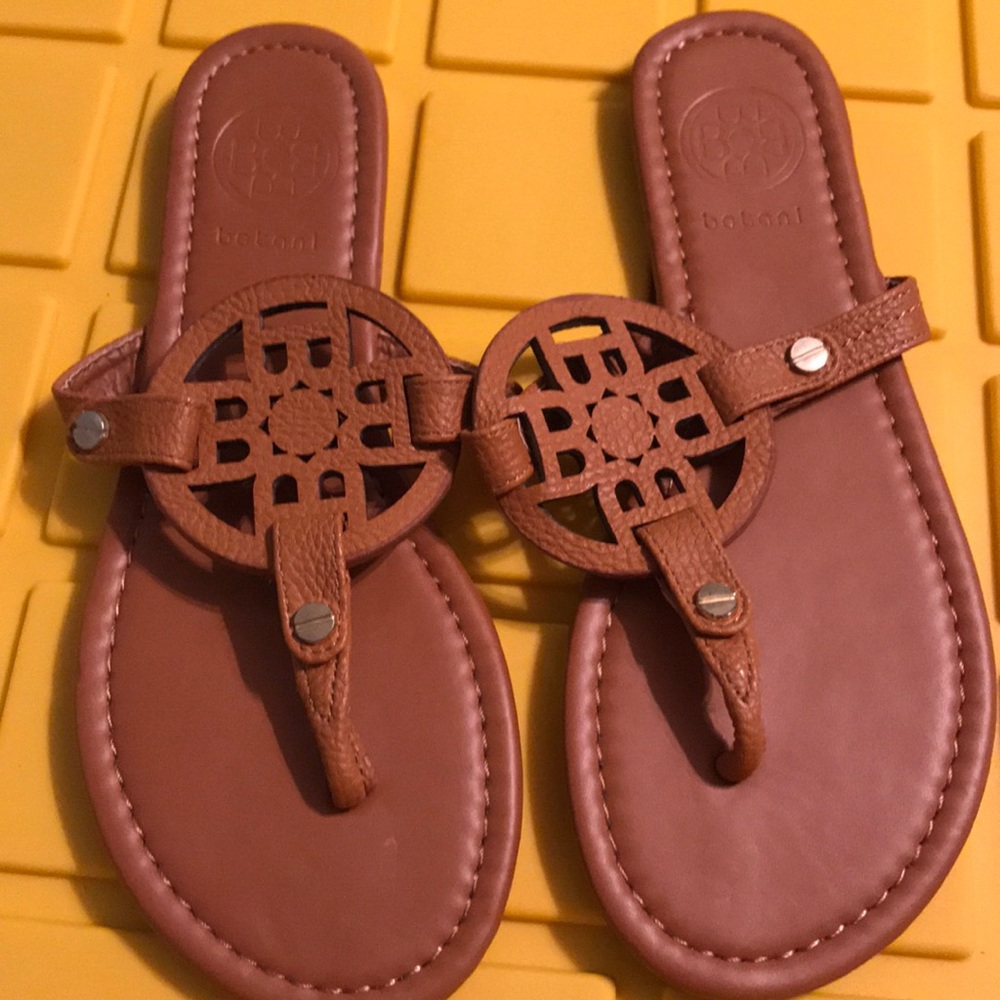 Betani brown sandal. Size 6.5. Never worn